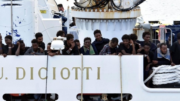 Göçmen gemilerine izin vermemişti: 15 yılla yargılanacak