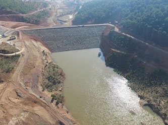 Büyük rezalet... 2016'da yapılan baraj çatladı: Çevre köyler boşaltılıyor