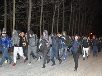 Devlet otobüslerle Yunan sınırına göçmen taşıyor