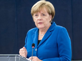 Merkel'den Türkiye ile ilgili 'güvenli bölge' açıklaması