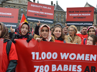 Amsterdam'da kadınlara destek eylemi