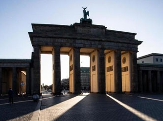 Berlin eyaleti Yunanistan'dan bin 500 kişiyi kendi imkanlarıyla getirecek