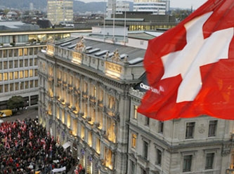 İsviçre'de aldıkları korona yardımını Türkiye'ye gönderen Türklere gözaltı şoku