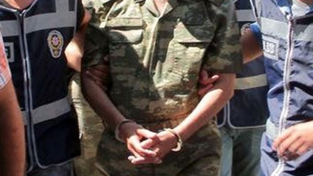 Korgeneral Sivri’nin emir subayı ‘bir zanlıyı telefonla aramaktan’ tutuklandı