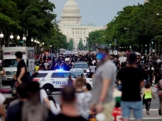 Trump Başkent Washington DC'deki Ulusal Muhafızlar'ı çekiyor
