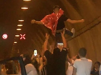 Uyarılara rağmen Asker uğurlama eğlencesi için İstanbul'da tünel kapattılar