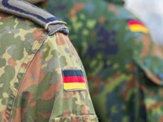 Almanya’da ırkçı bir askerin 17 isimlik liste yaptığı ortaya çıktı!