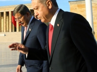 Davutoğlu'dan Erdoğan'a gönderme