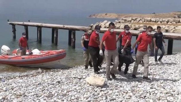 Van Gölü’nde batan göçmen teknesinde 3 cansız bedene daha ulaşıldı