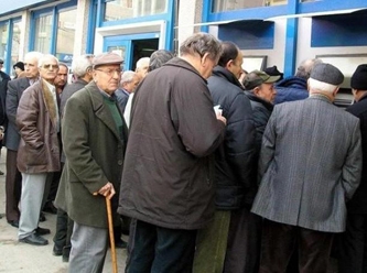 Türkiye’de 4 milyon 179 bin 840 emeklinin aldığı maaş, asgari ücretin altında kalıyor