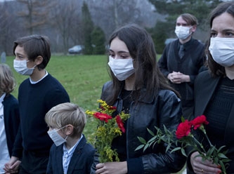 Almanya'da Salgından bir yıl önce çekilen 'Sløborn' isimli film, koronavirüse benzerliği ile şaşırttı