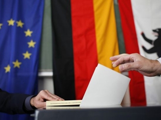 Alman seçmeni sağ partilere tavır mı alıyor? Yeni ankette iki parti yükselişte