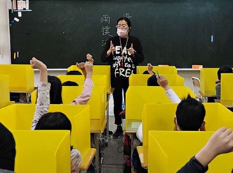 Örnek gösterilen ülkede 150 öğrenci, 44 öğretmen Corona virüs çıkınca flaş karar