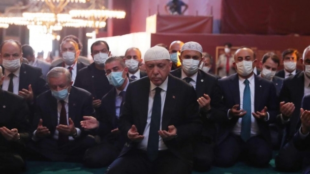 Ünlü anketçi açıkladı: Ayasofya'nın ibadete açılması AKP'ye ne kadar oy kazandırdı?