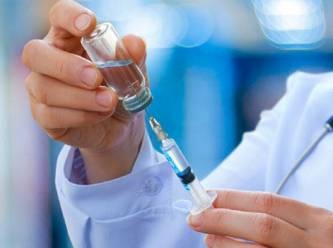 İngiltere'den tartışmalı aşı kararı: Lisans almadan da kullanılacak