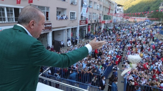 Erdoğan’a: İkram böyle yapılmaz, gül bile böyle atılmaz