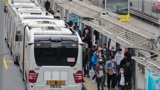 İstanbul Valiliği toplu taşımada yolcu sayısını kısıtladı