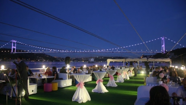 İstanbul'da konser ve denizde düğünlere yasak 