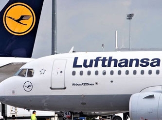 Alman havayolu grubu Lufthansa'nın 650 bin müşterisi hala bilet iadesi için bekliyor
