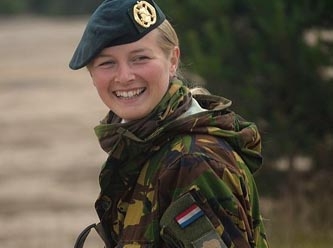 Hollanda’da kadınlar zorunlu askerlik kapsamına alındı