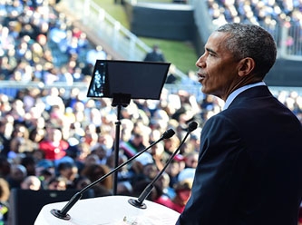 Obama, Biden için megafonla oy istedi
