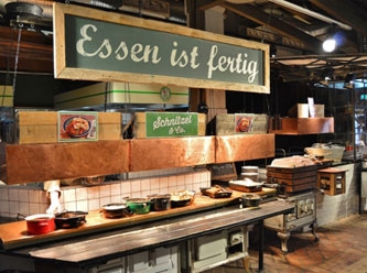 Almanya'da restoranların masa servisi yasaklandı
