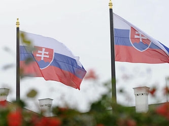 Slovakya bütün vatandaşlarına COVID-19 testi yapacak