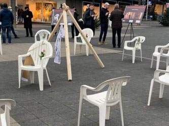 Almanya'nın Kassel Şehri'nden  ‘Beyaz Sandalye’ ile adalet çağrısı