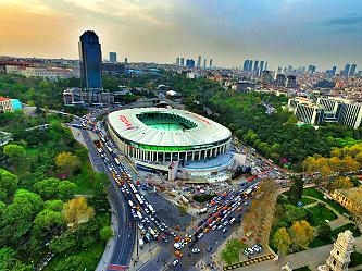 Beşiktaş Vodafone Park'ı seyircilerine 'açıyor'
