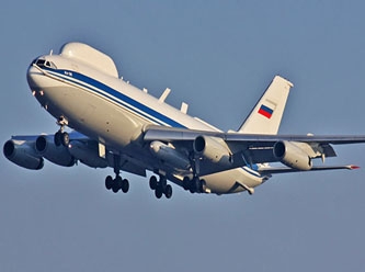 Rusya'nın ünlü  'Kıyamet Günü' uçağının telsiz donanımı çalındı