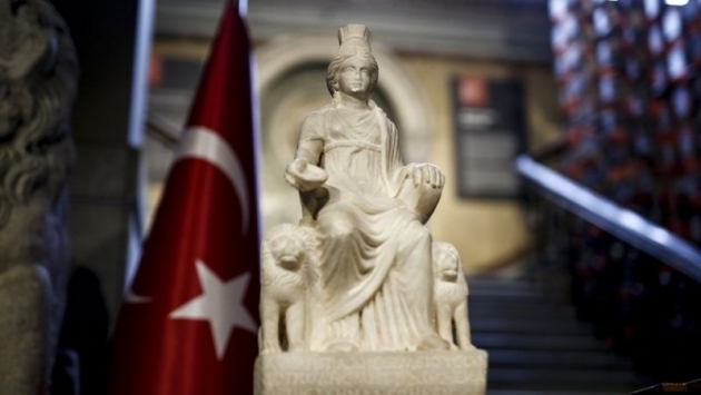 1700 yıllık Kybele heykeli yeniden Türkiye'de
