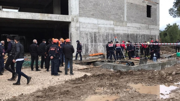 Denizli'de egzoz gazından zehirlenen 8 işçiden 3'ü öldü