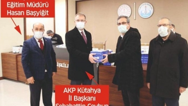 MEB’in gönderdiği tableti AKP İl Başkanı dağıttı