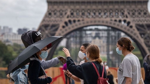 Fransa, AB dışındaki seyahatleri yasakladı