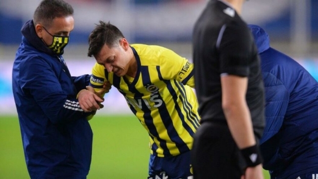 Mesut Özil’den sakatlığı ile ilgili açıklama! Sahalara ne zaman dönecek?