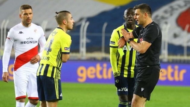 Fenerbahçe’de tepki dinmiyor: 9 saniyelik orta oyunu
