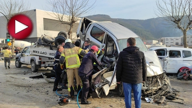Bursa’da katliam gibi kaza: TIR çok sayıda aracı biçti, 3 ölü 9’u ağır 21 yaralı