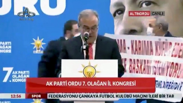 AKP kongresinden ilginç diyalog, şaşırtan pankart