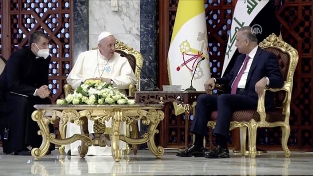 Papa'nın Irak ziyareti, yoğun güvenlik önlemleri eşliğinde başladı