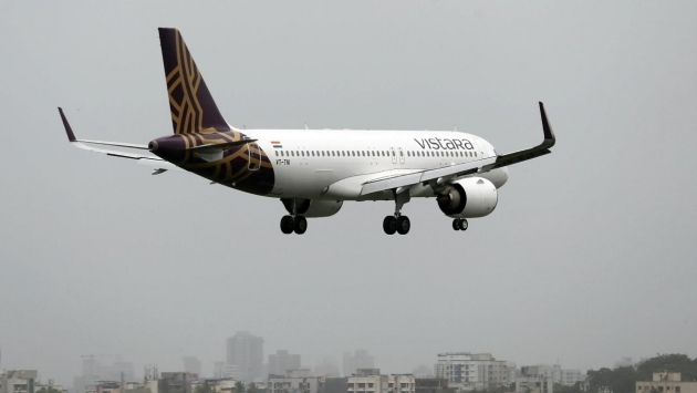 Hindistan uçağında 53 yolcu Covid-19 çıktı