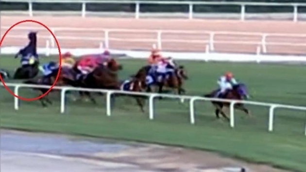 Adana’da at yarışında feci kaza… İki jokeyde kırıklar var
