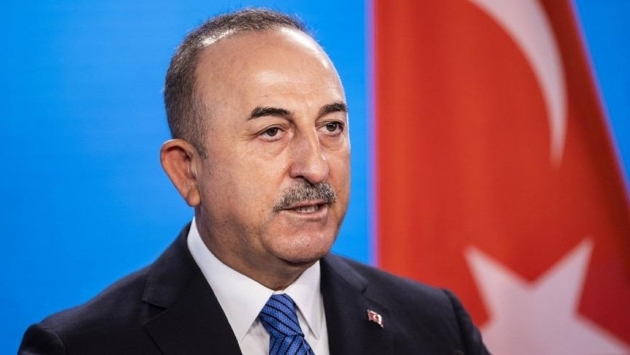 Çavuşoğlu, sözlerine açıklık getirdi: Turizm çalışanlarını kastettim