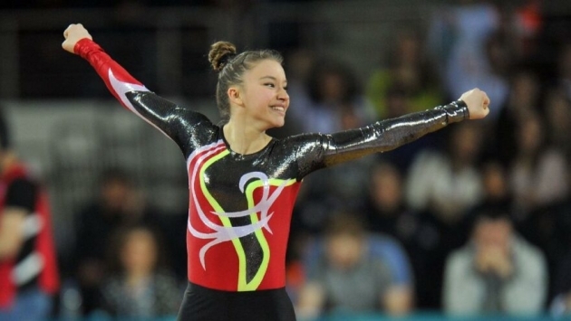 Milli sporcu Ayşe Begüm Onbaşı dünya şampiyonu oldu