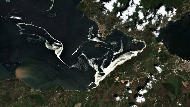 Uydu fotoğraflarından Marmara'yı 'öldüren' deniz salyası
