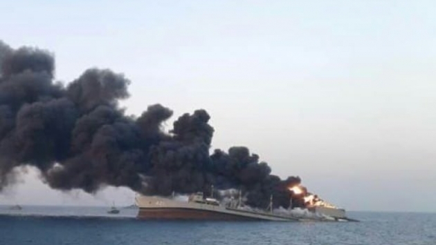 İran donanmasının en büyük gemisi yanarak battı