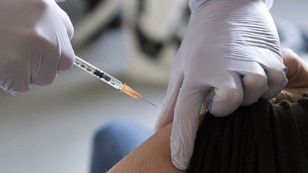 Öğretmenler yaş sınırı olmaksızın aşı olabilecek