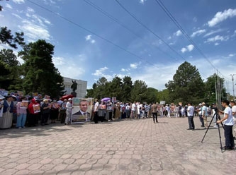 Orhan İnandı hala kayıp! Bişkek protestolarında 5. gün