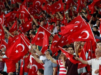 Türk taraftarlar İtalya'daki maça gidemeyecek