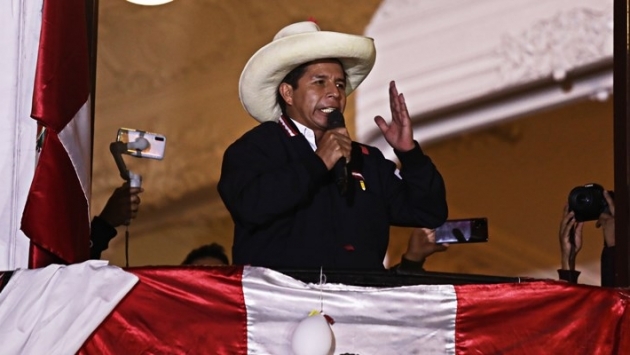 Peru'da devlet başkanlığı seçimlerini sosyalist aday Castillo kazandı