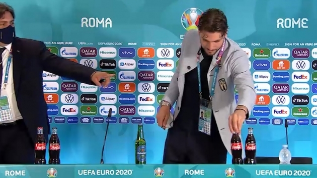 Ronaldo ve Pogba'nın ardından Locatelli de şişe kaldırdı